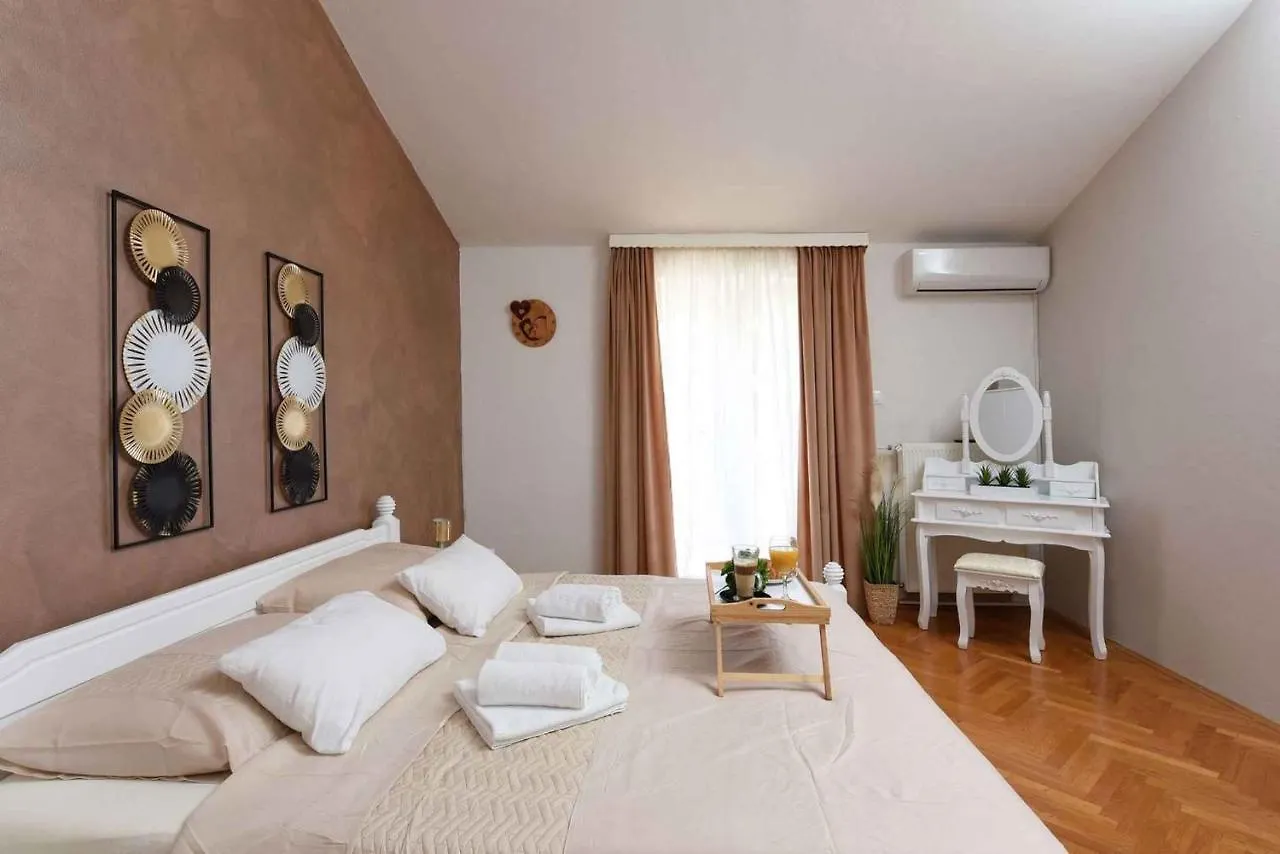 Holiday Home In Zadar/Zadar Riviera 8258 Bokanjac 0*,  Croatia